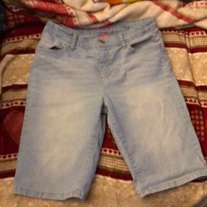 Size 14 knee length shorts